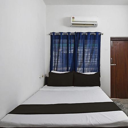 Oyo Hotel Chinar Park Kalkuta Zewnętrze zdjęcie