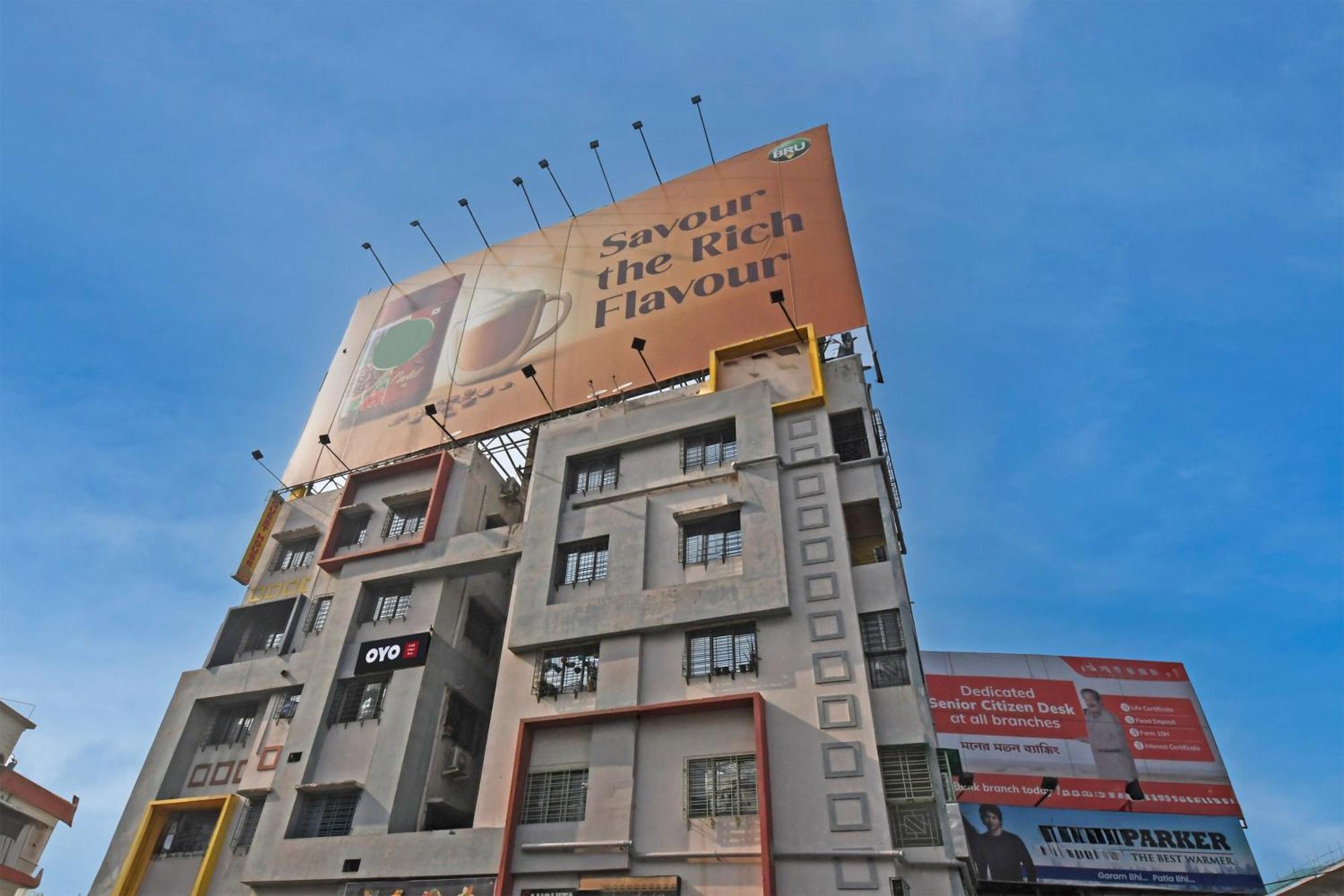 Oyo Hotel Chinar Park Kalkuta Zewnętrze zdjęcie