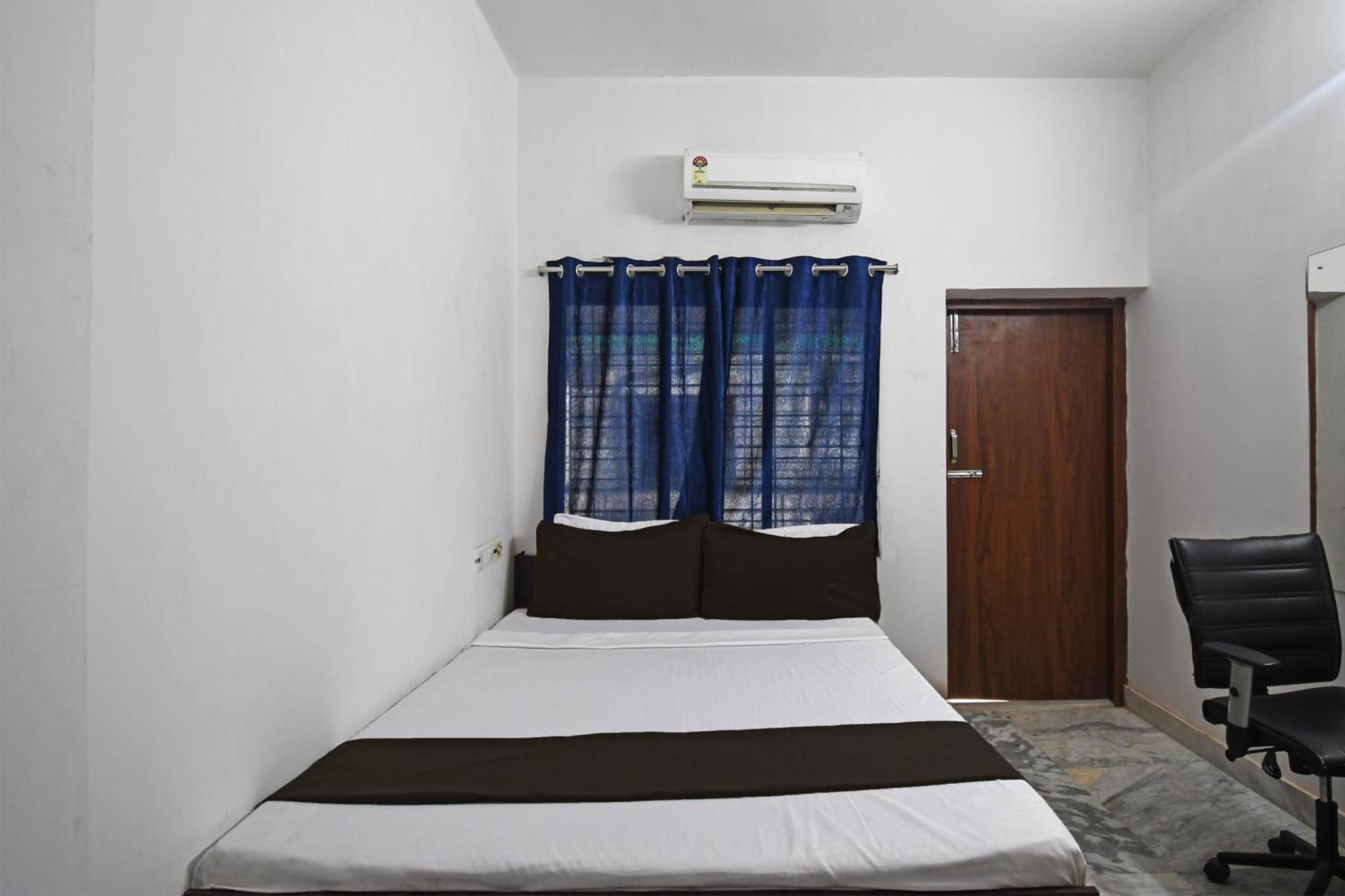 Oyo Hotel Chinar Park Kalkuta Zewnętrze zdjęcie